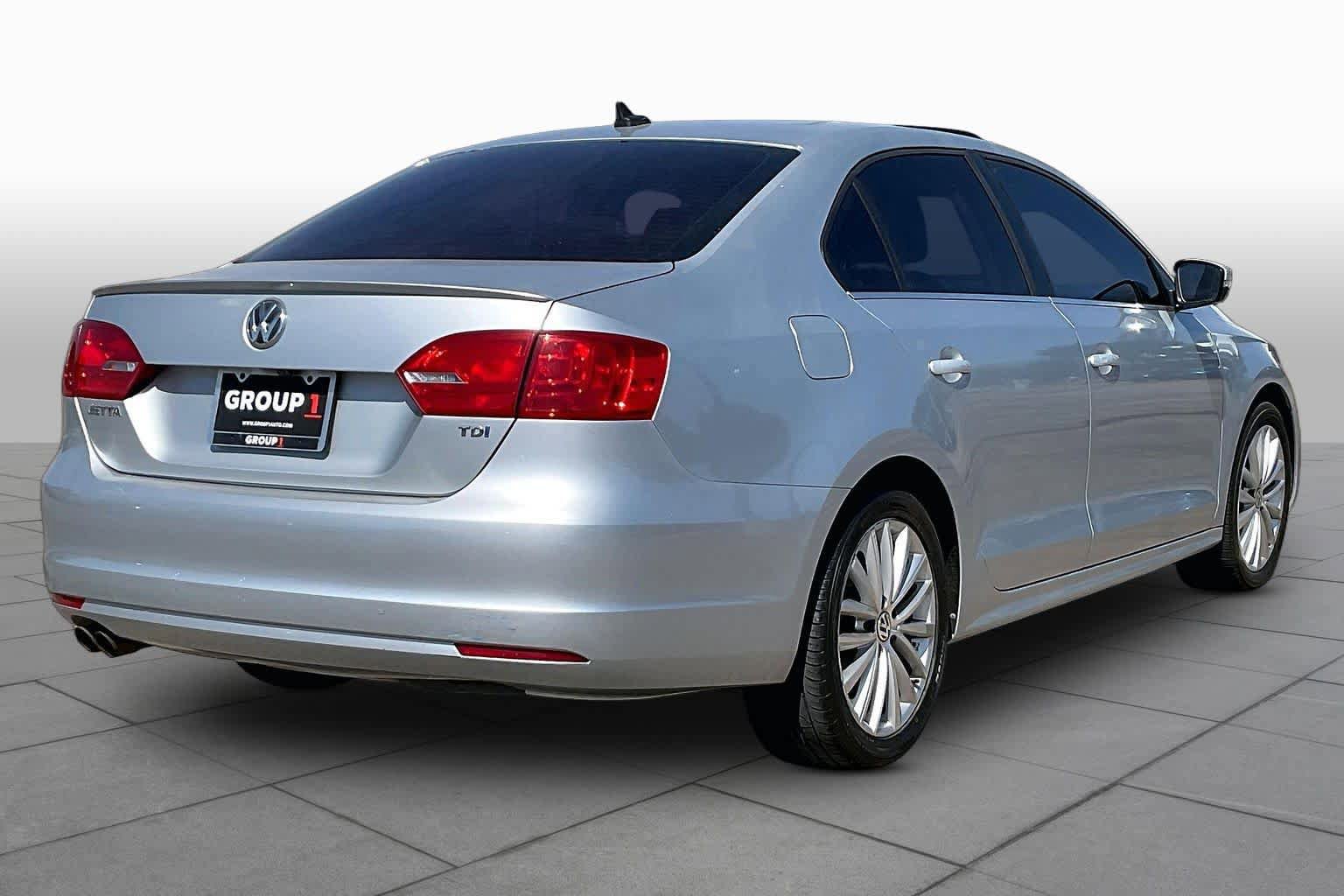 Used 2014 Volkswagen Jetta TDI FWD image 11