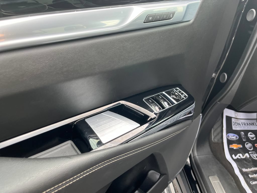 Used 2025 Cadillac Escalade Sport w/ Touring Package AWD/4WD image 10