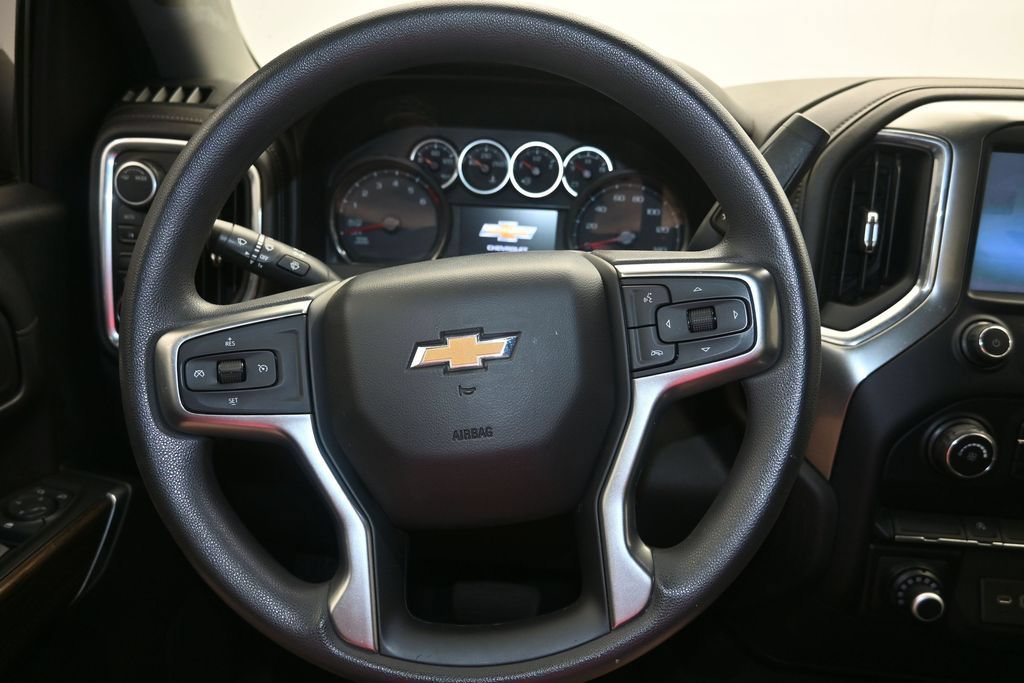 Used 2020 Chevrolet Silverado 1500 LT w/ Trailering Package AWD/4WD image 13