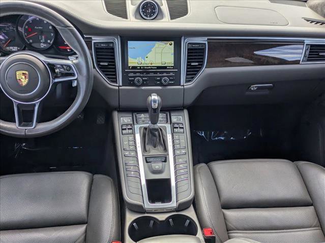 Used 2016 Porsche Macan Turbo AWD/4WD image 18