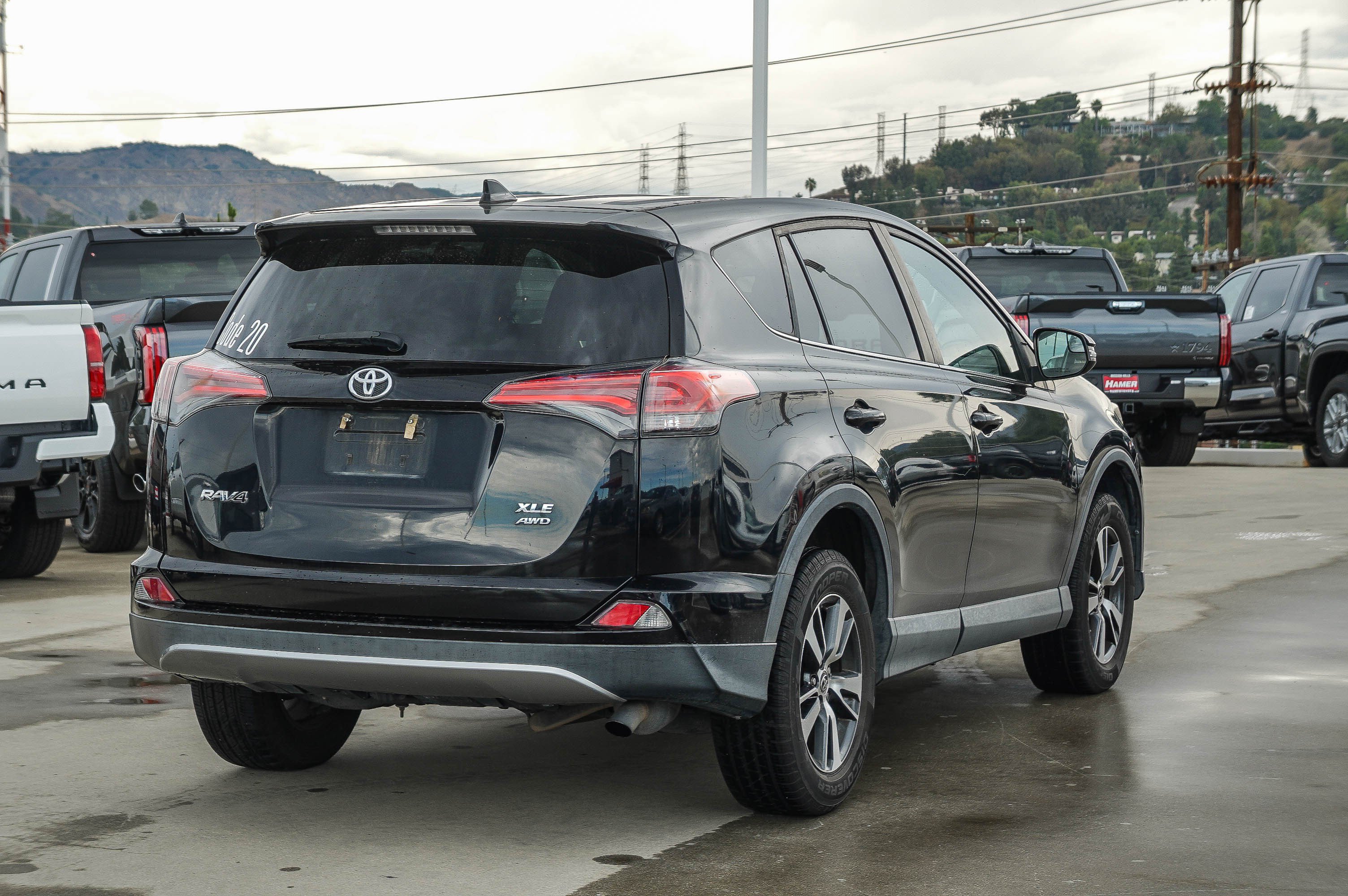 Certified 2018 Toyota RAV4 XLE AWD/4WD image 7