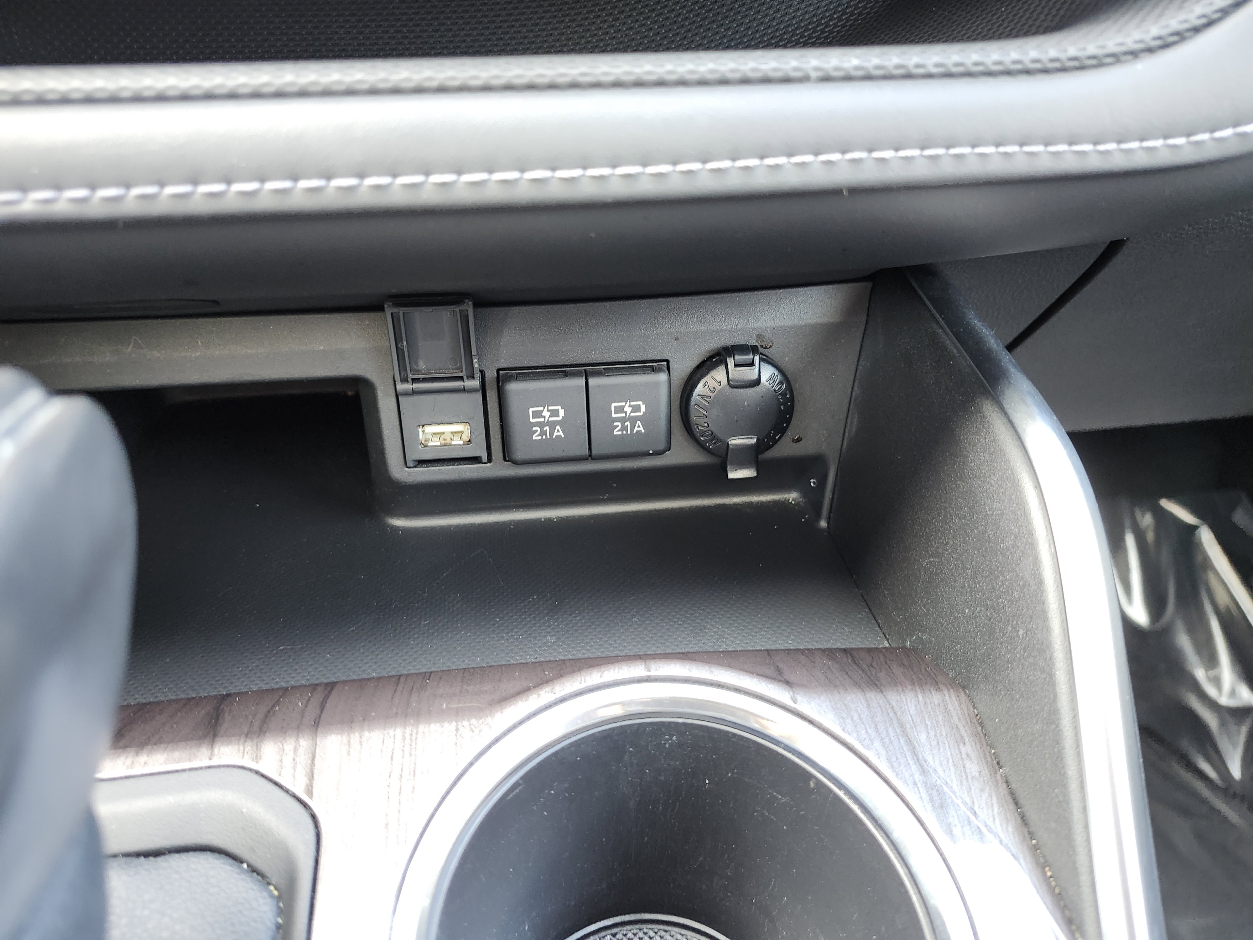 Used 2021 Toyota Highlander Limited image 11