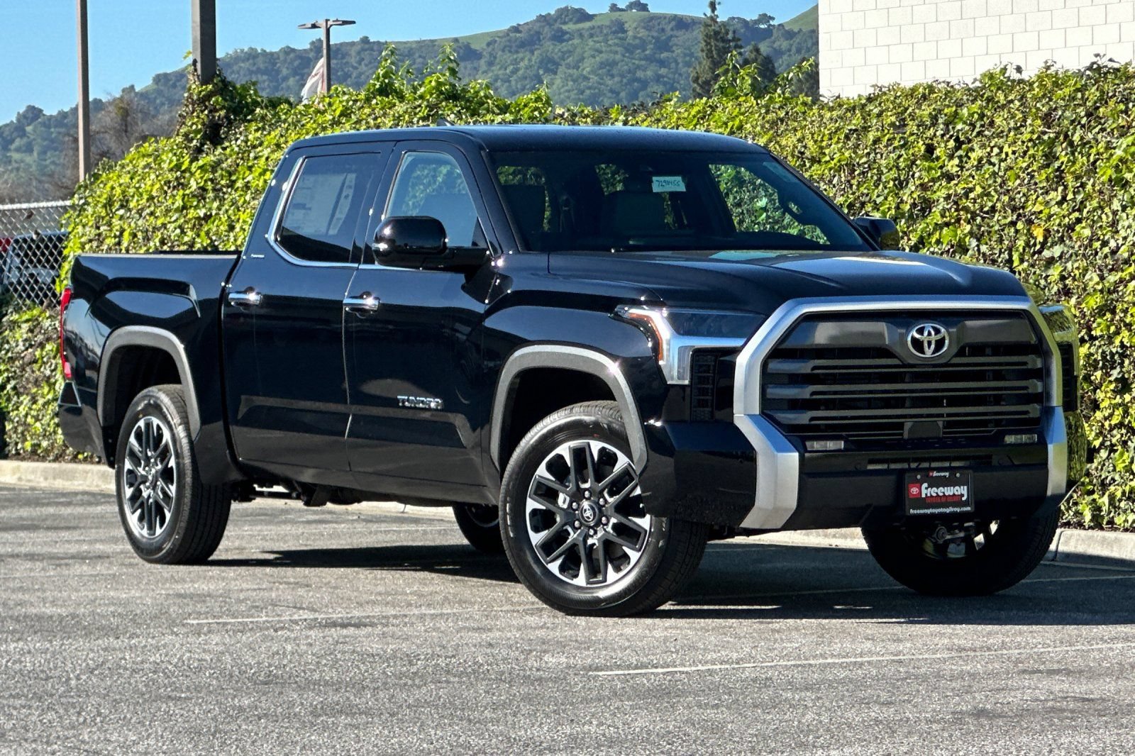 New 2026 Toyota Tundra Limited AWD/4WD video 2