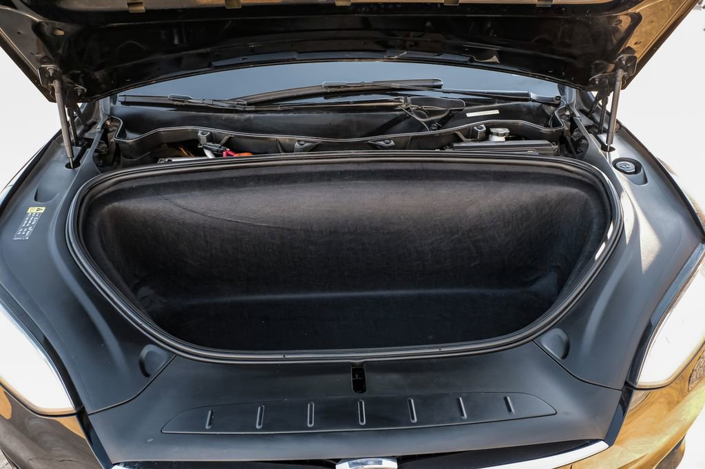 Used 2018 Tesla Model X 75D image 42