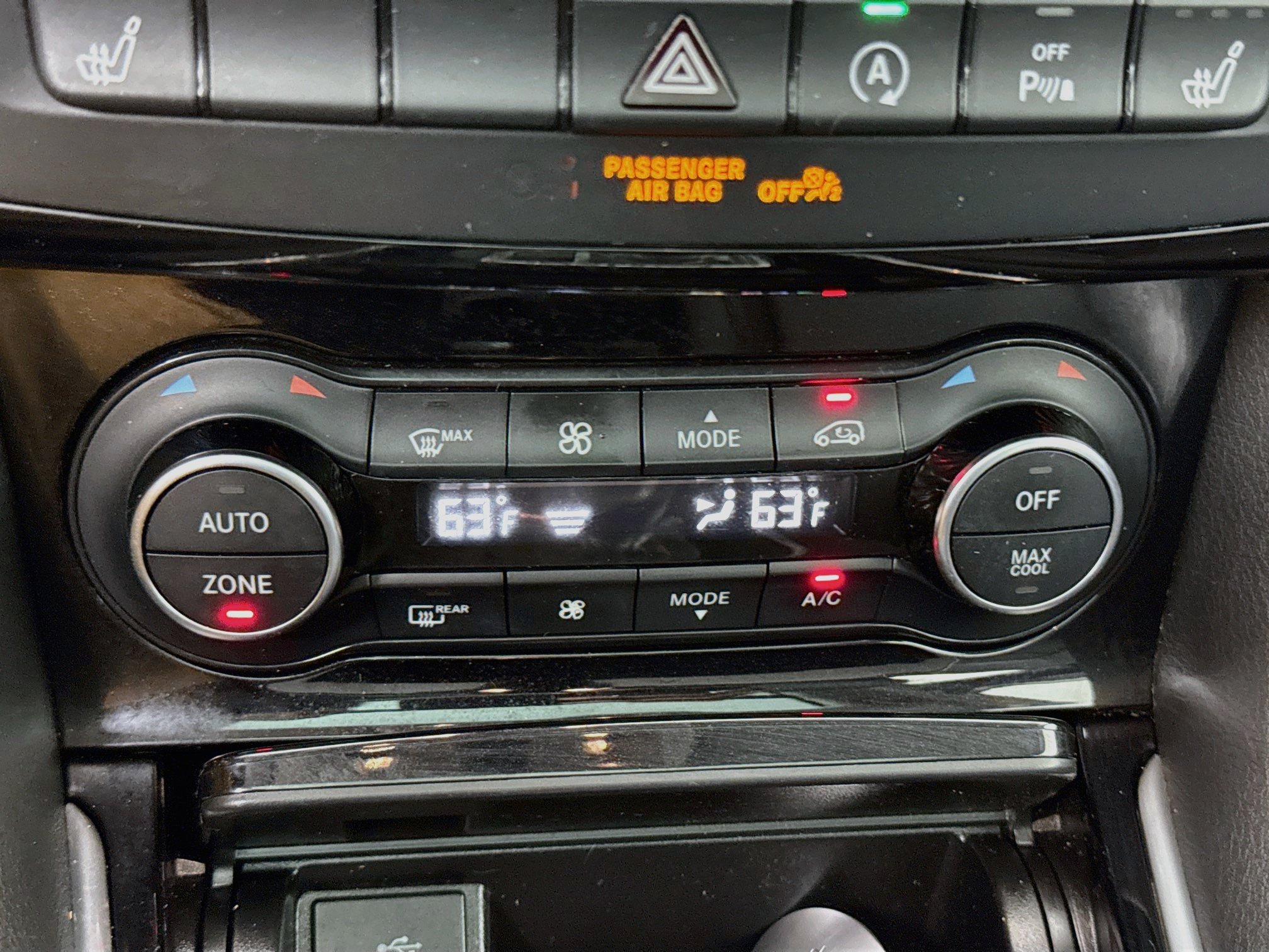 Used 2018 INFINITI QX30 AWD image 18