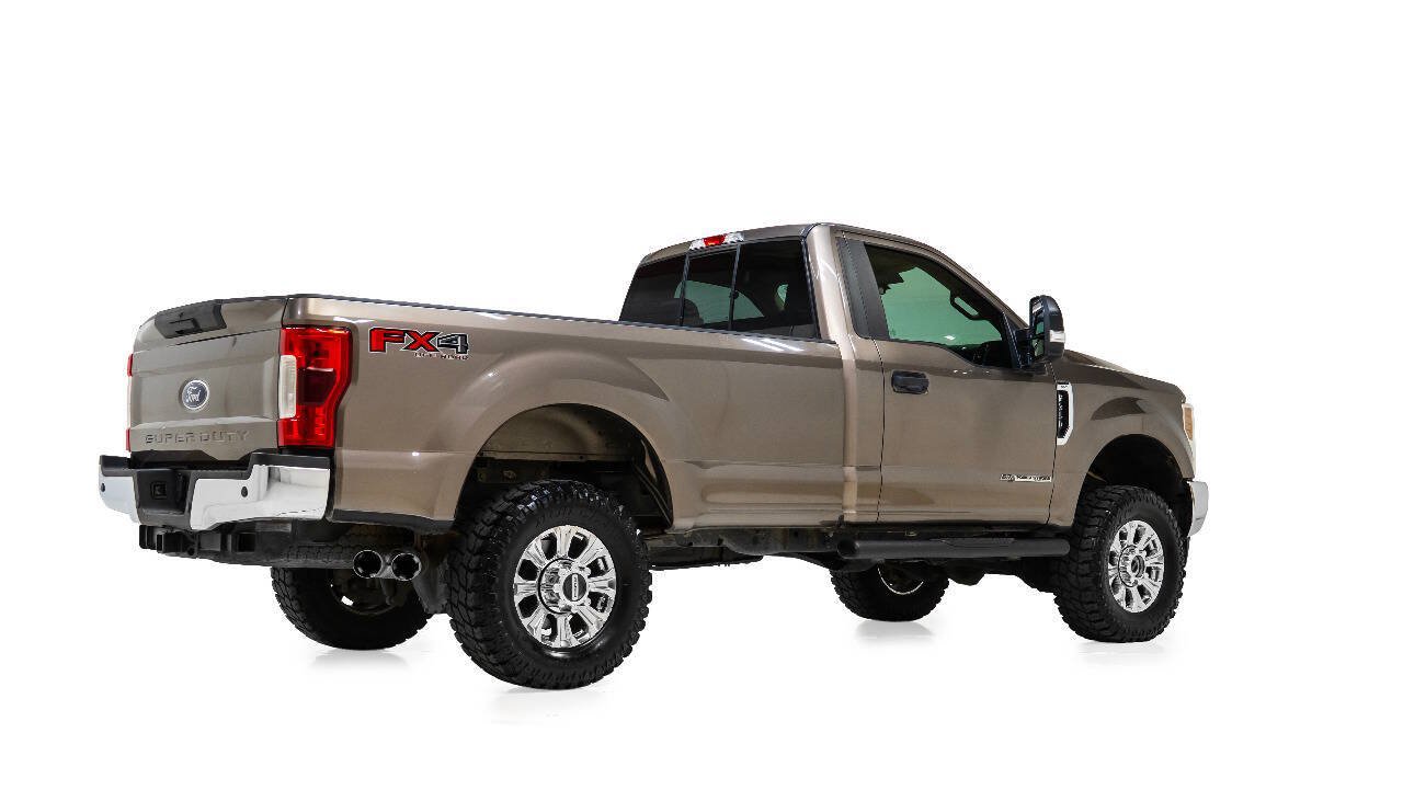 Used 2019 Ford F350 XLT w/ XLT Value Package AWD/4WD image 3