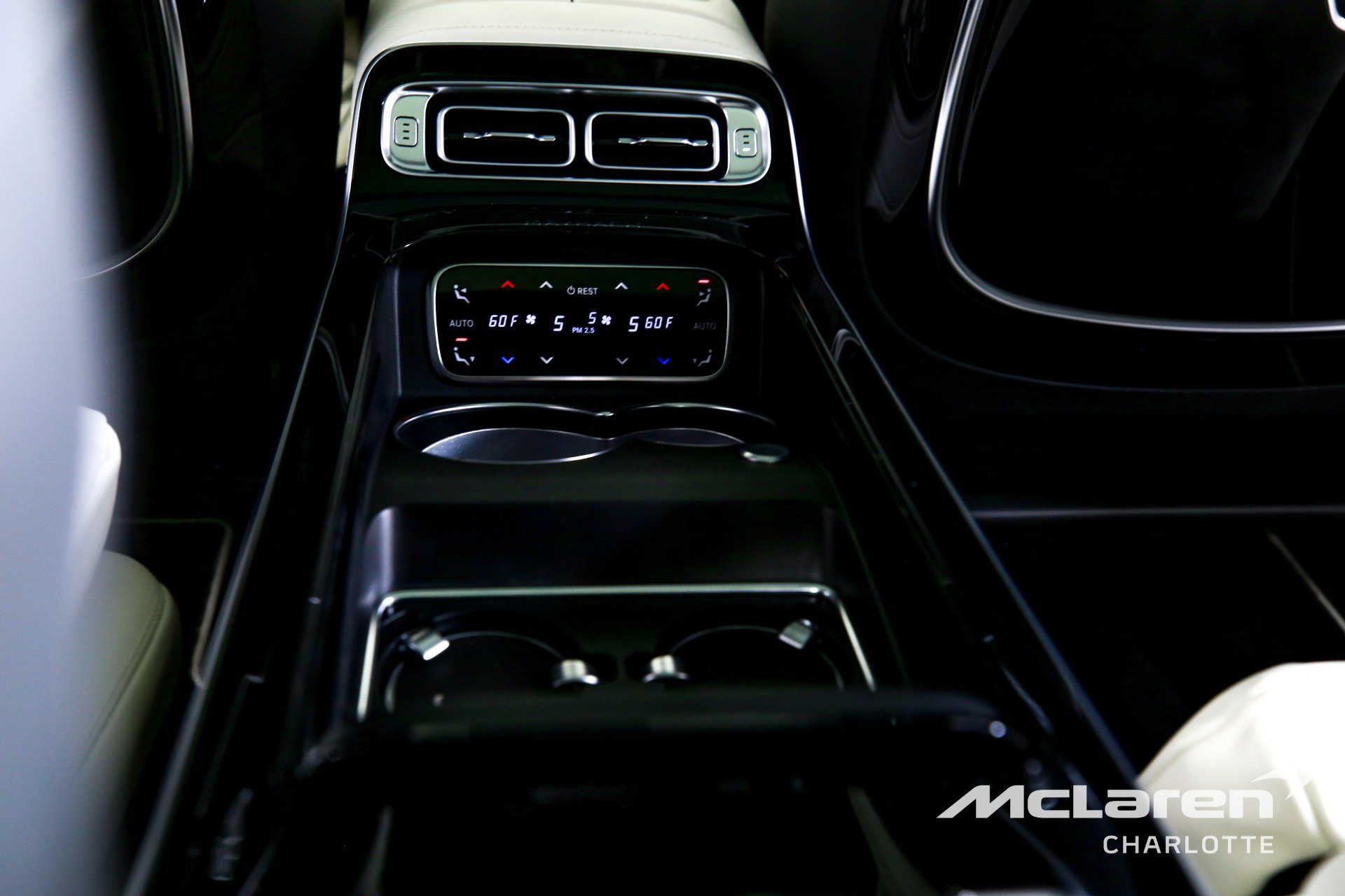 Used 2023 Mercedes-Benz Maybach S 680 4MATIC w/ Manufaktur Leather Package image 21