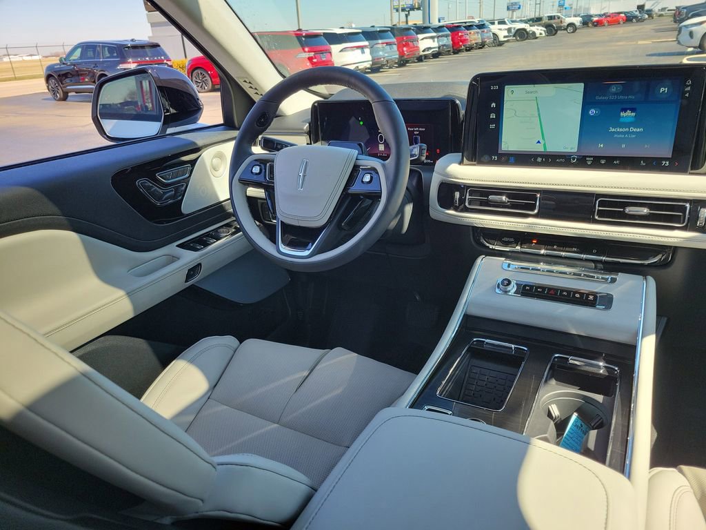 New 2026 Lincoln Aviator Reserve image 13