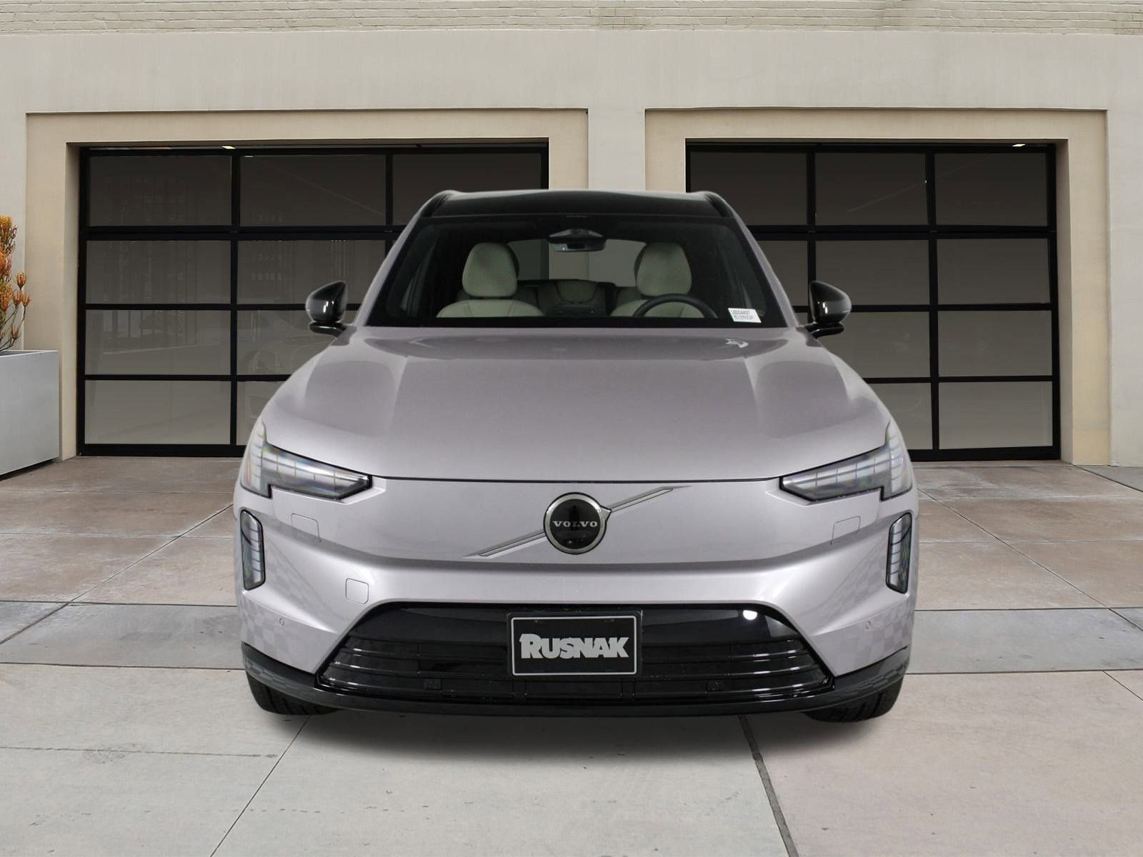 New 2026 Volvo EX90 Plus image 2