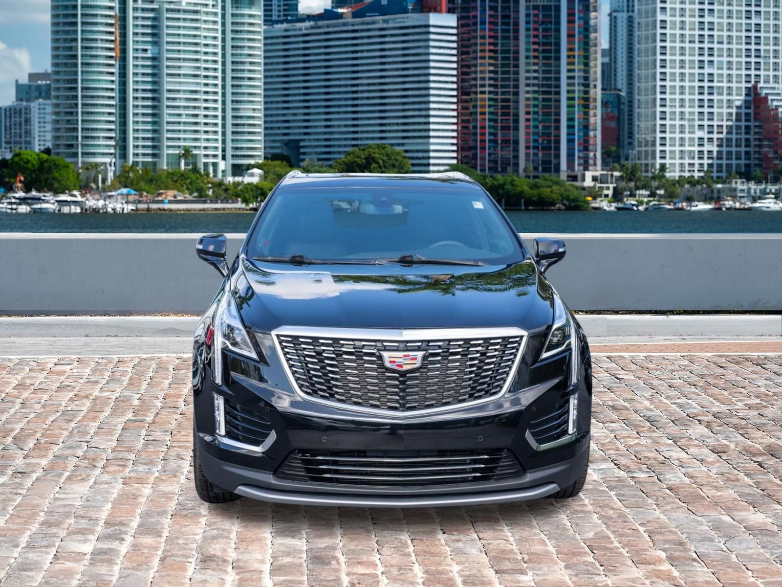 Used 2025 Cadillac XT5 Premium Luxury image 2