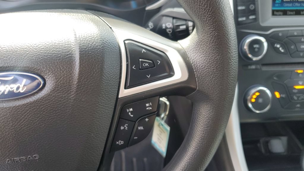 Used 2015 Ford Fusion SE FWD image 12