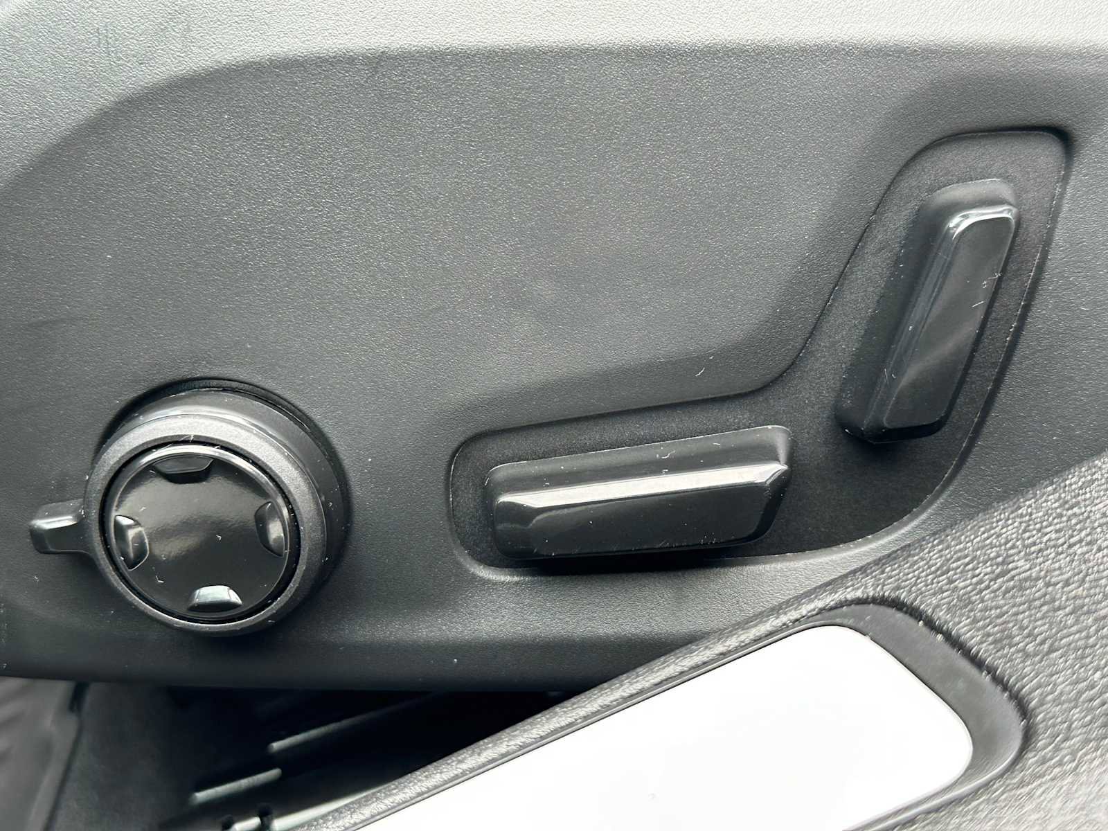 Certified 2024 Volvo S60 T8 Ultimate image 21