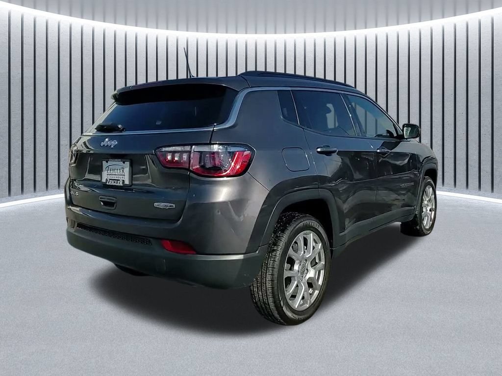 Used 2023 Jeep Compass Latitude AWD/4WD image 9