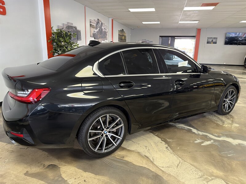 Used 2019 BMW 330i Sedan w/ Convenience Package RWD image 11