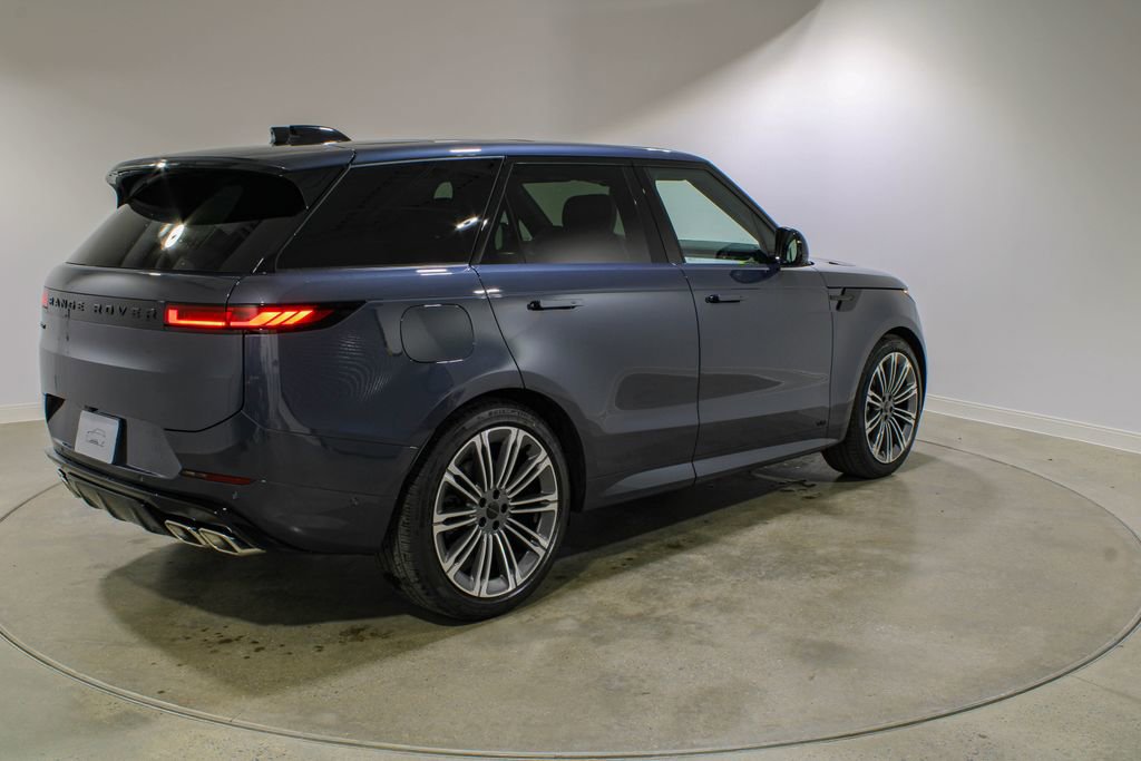 New 2026 Land Rover Range Rover Sport Dynamic SE AWD/4WD image 5