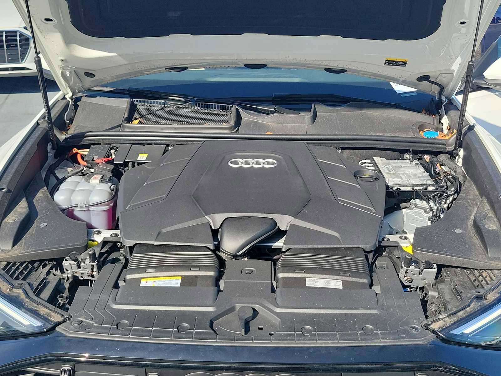 New 2025 Audi Q8 Premium AWD/4WD image 13