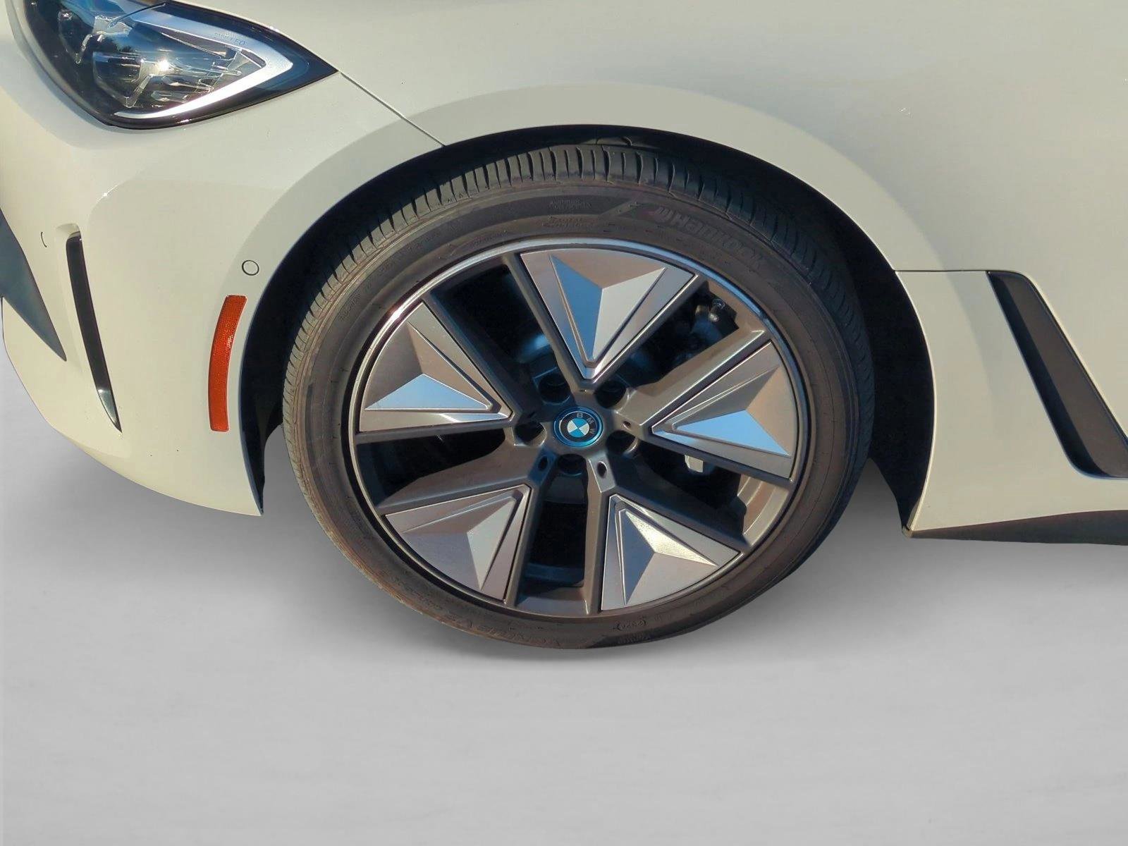 Used 2023 BMW i4 eDrive35 RWD image 25