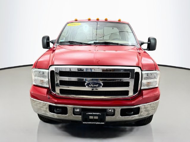 Used 2005 Ford F350 Lariat AWD/4WD image 2