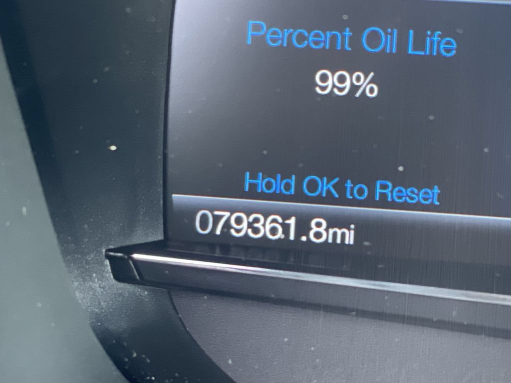 Used 2019 Ford Explorer XLT w/ Equipment Group 202A AWD/4WD image 24