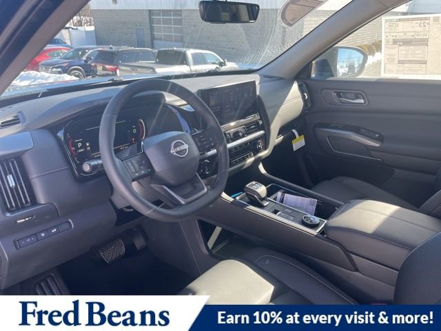 New 2026 Nissan Pathfinder SL image 4