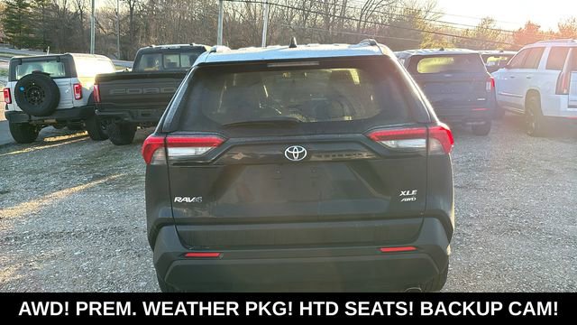 Used 2021 Toyota RAV4 XLE Premium image 30
