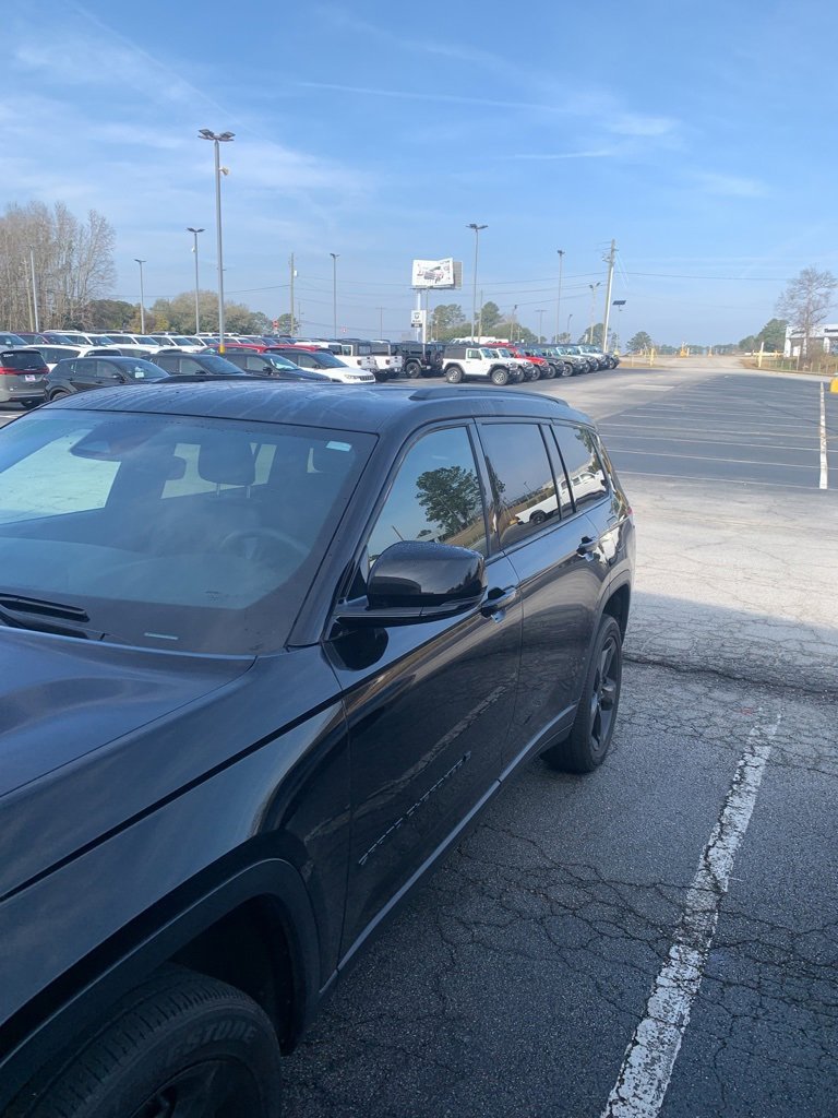Used 2023 Jeep Grand Cherokee L Laredo image 34