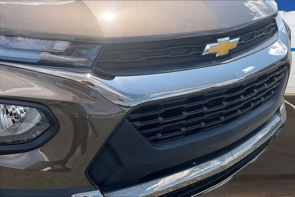 Used 2022 Chevrolet TrailBlazer ACTIV w/ Technology Package FWD image 32