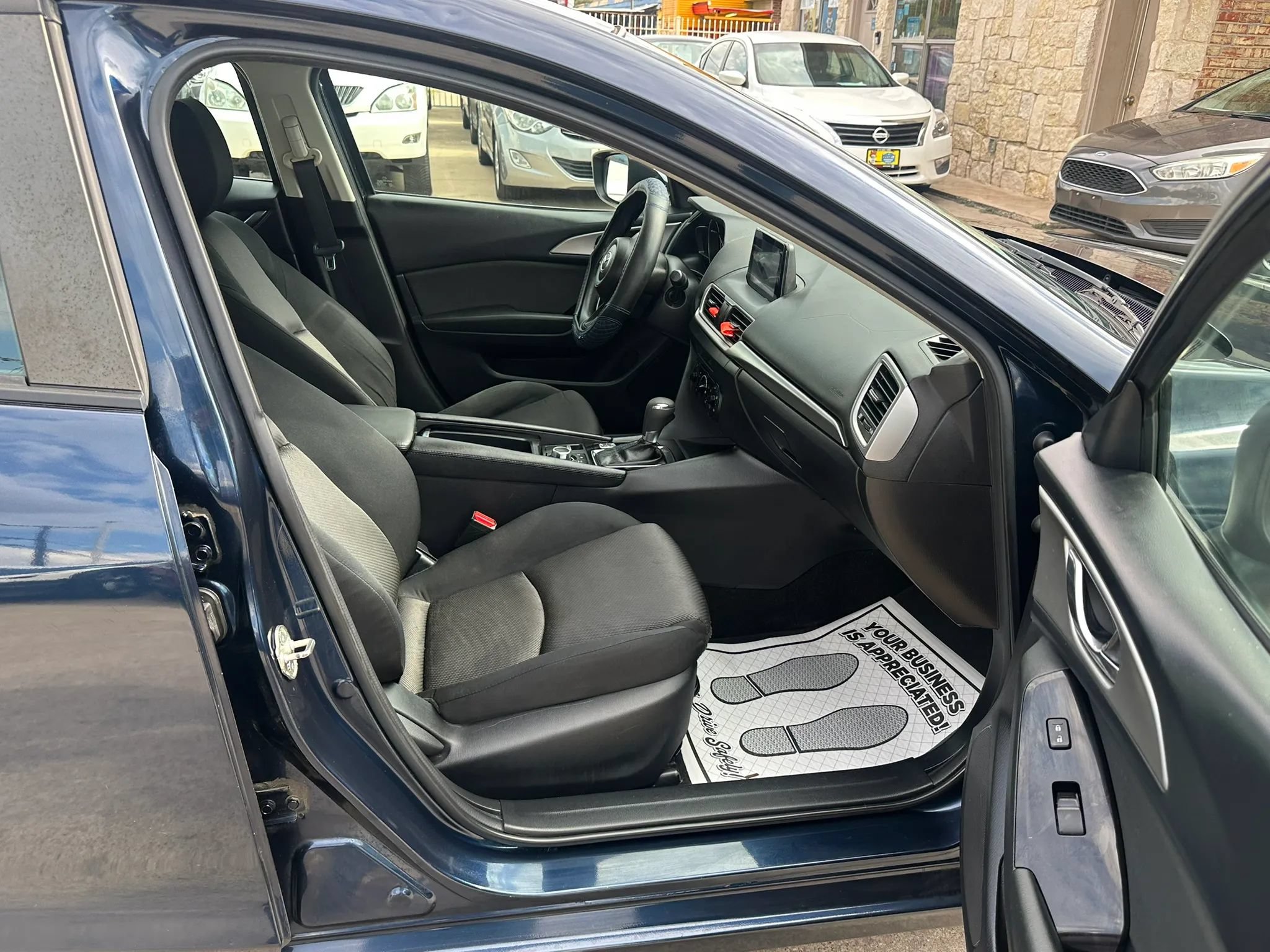 Used 2017 MAZDA MAZDA3 Sport FWD image 17