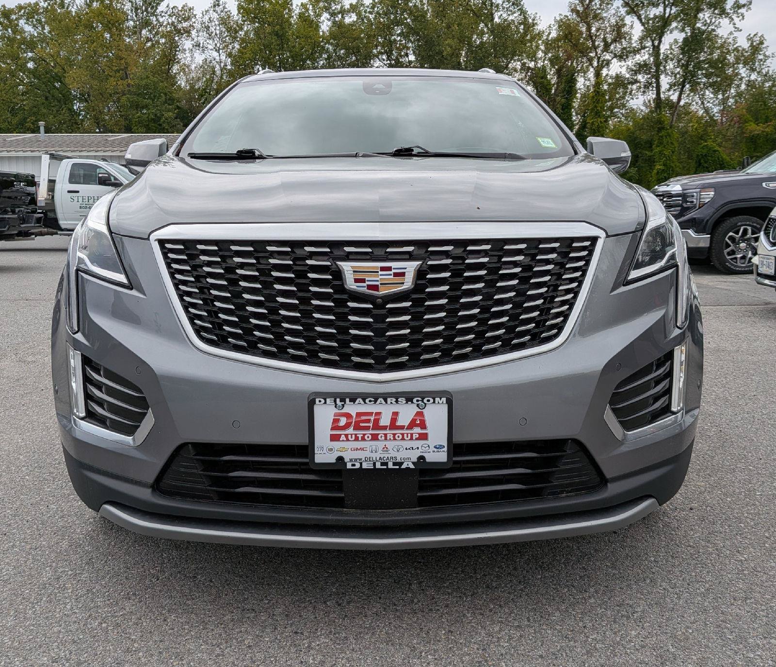 Certified 2022 Cadillac XT5 Premium Luxury w/ Technology Package AWD/4WD image 2