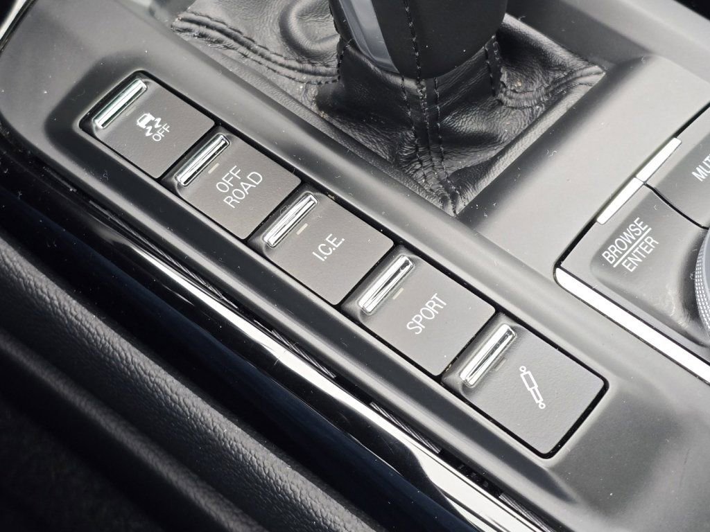 Used 2023 Maserati Levante Modena AWD/4WD image 27