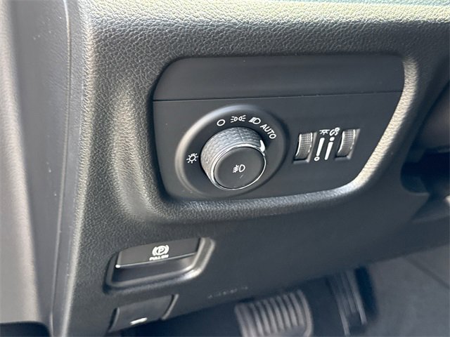 New 2025 Jeep Grand Cherokee Limited w/ Black Appearance Package image 15