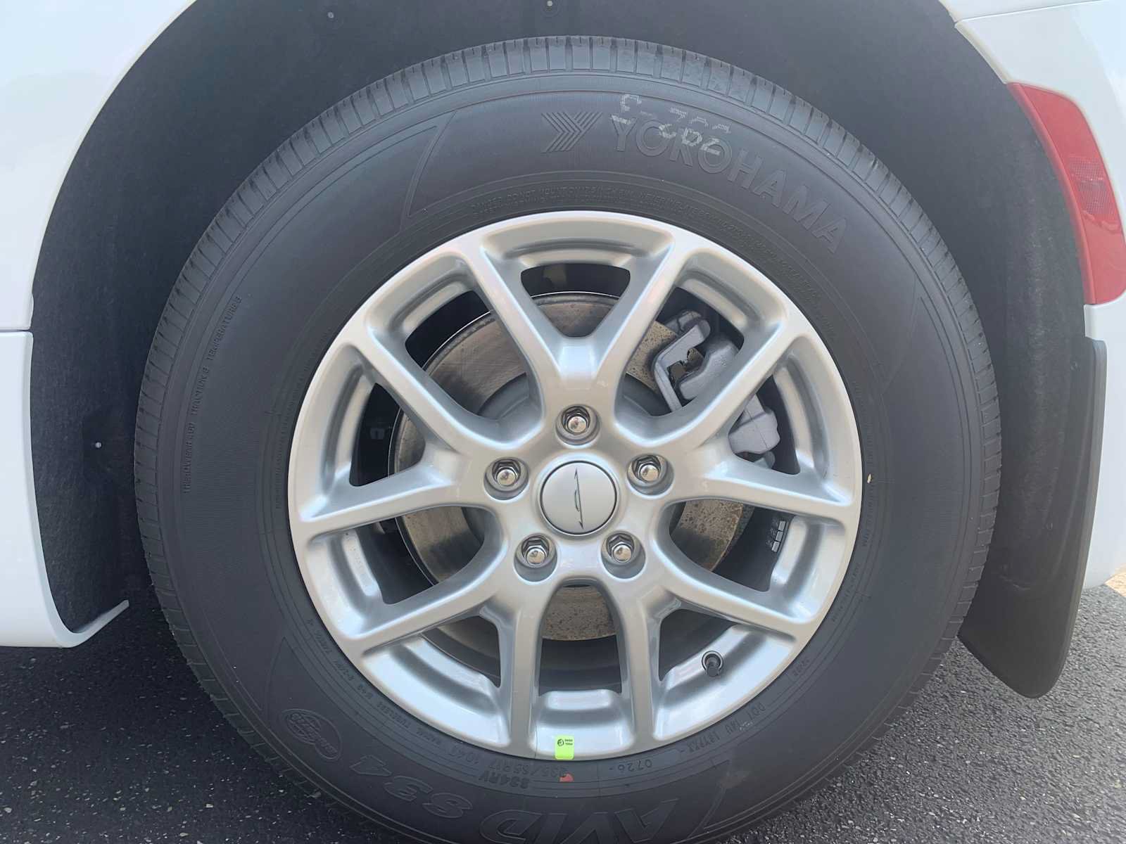 New 2027 Chrysler Pacifica LX FWD image 9