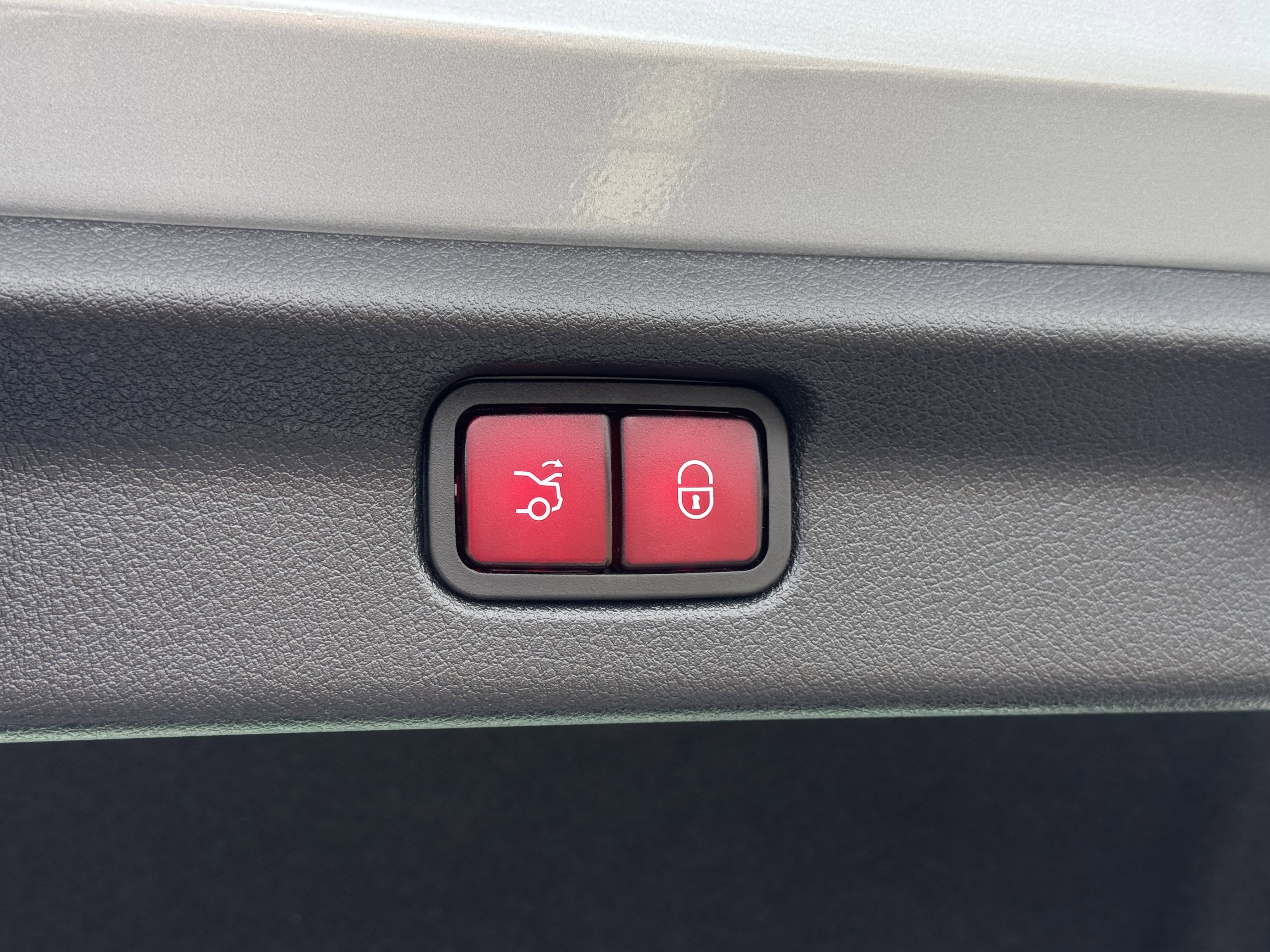 Used 2023 Mercedes-Benz EQE 350+ 4MATIC Sedan w/ Exclusive Trim Package image 16