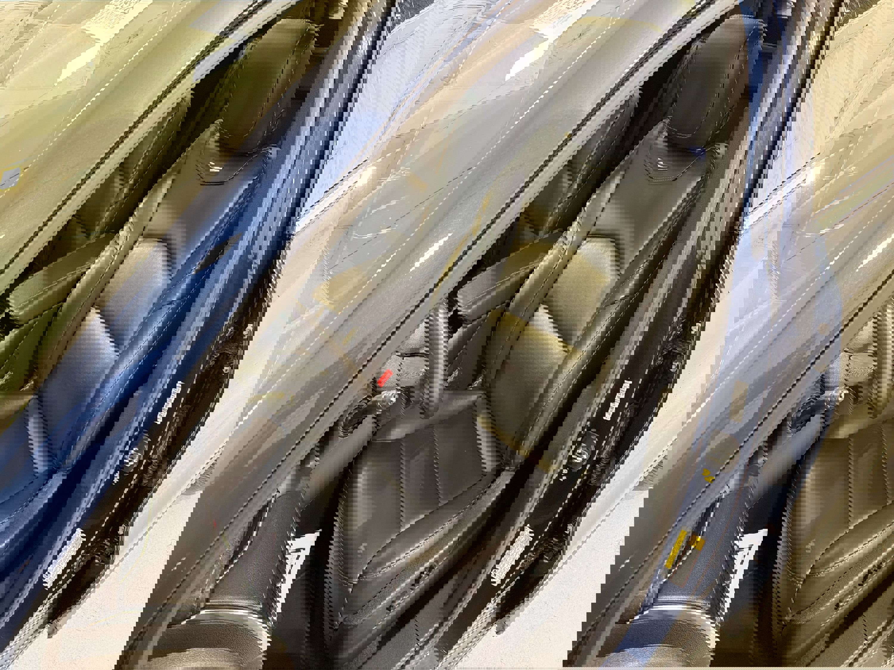 Used 2022 Cadillac XT4 Luxury w/ Cold Weather Package image 10