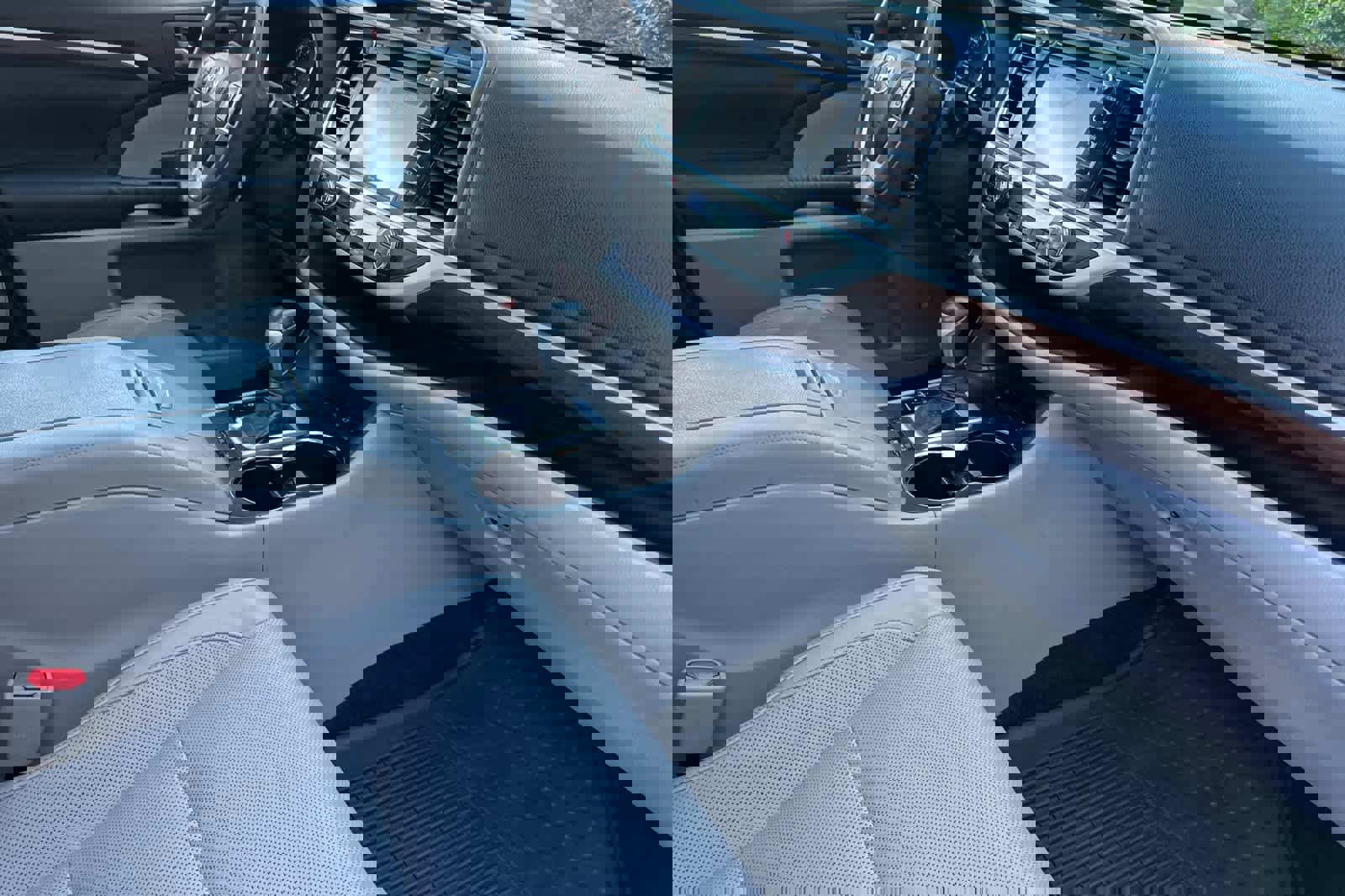 Used 2016 Toyota Highlander Limited image 17