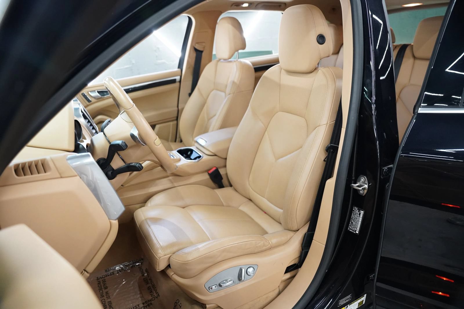 Used 2014 Porsche Cayenne AWD/4WD image 13