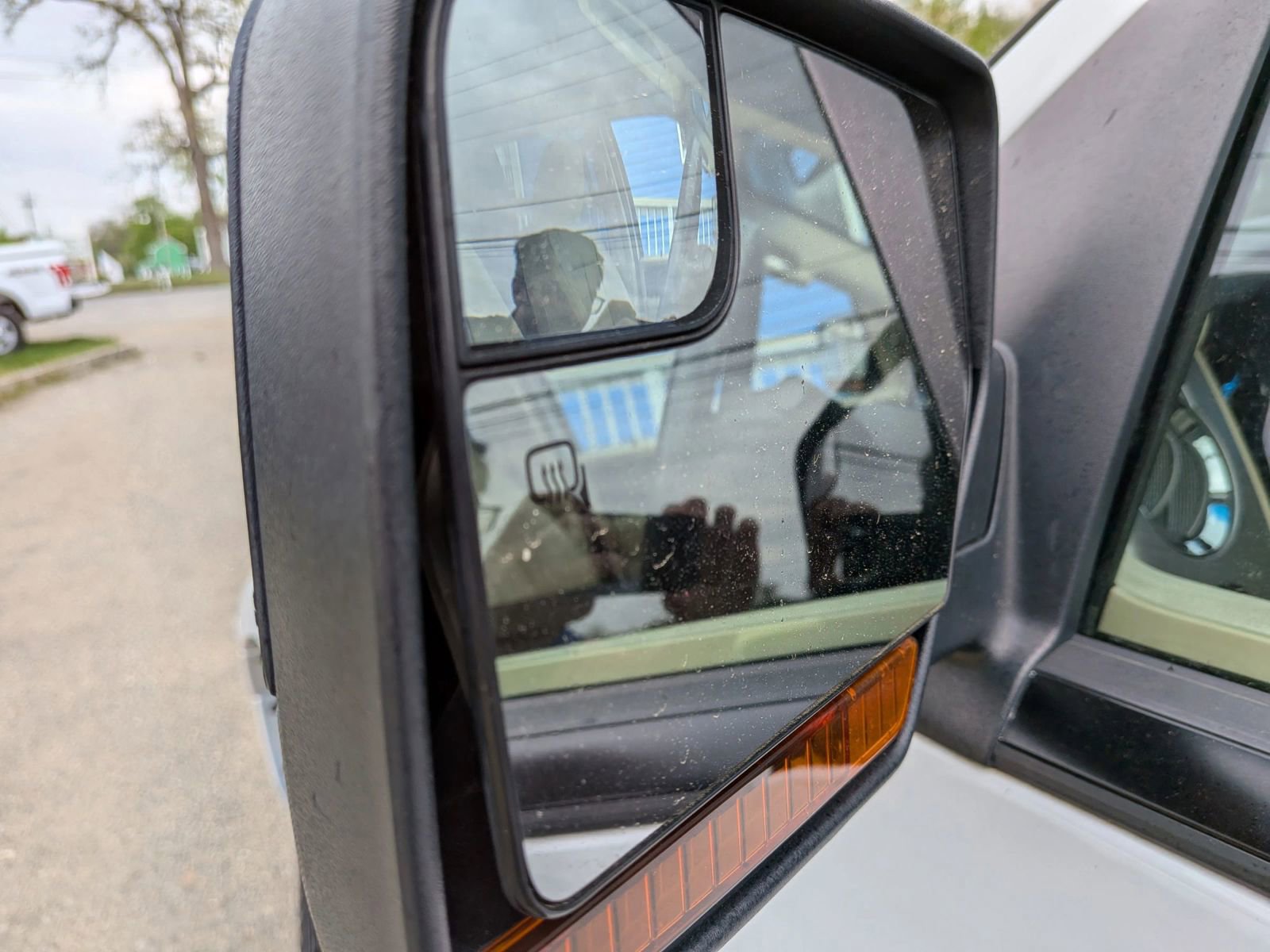 Used 2017 Ford Expedition EL XLT w/ Equipment Group 202A image 12