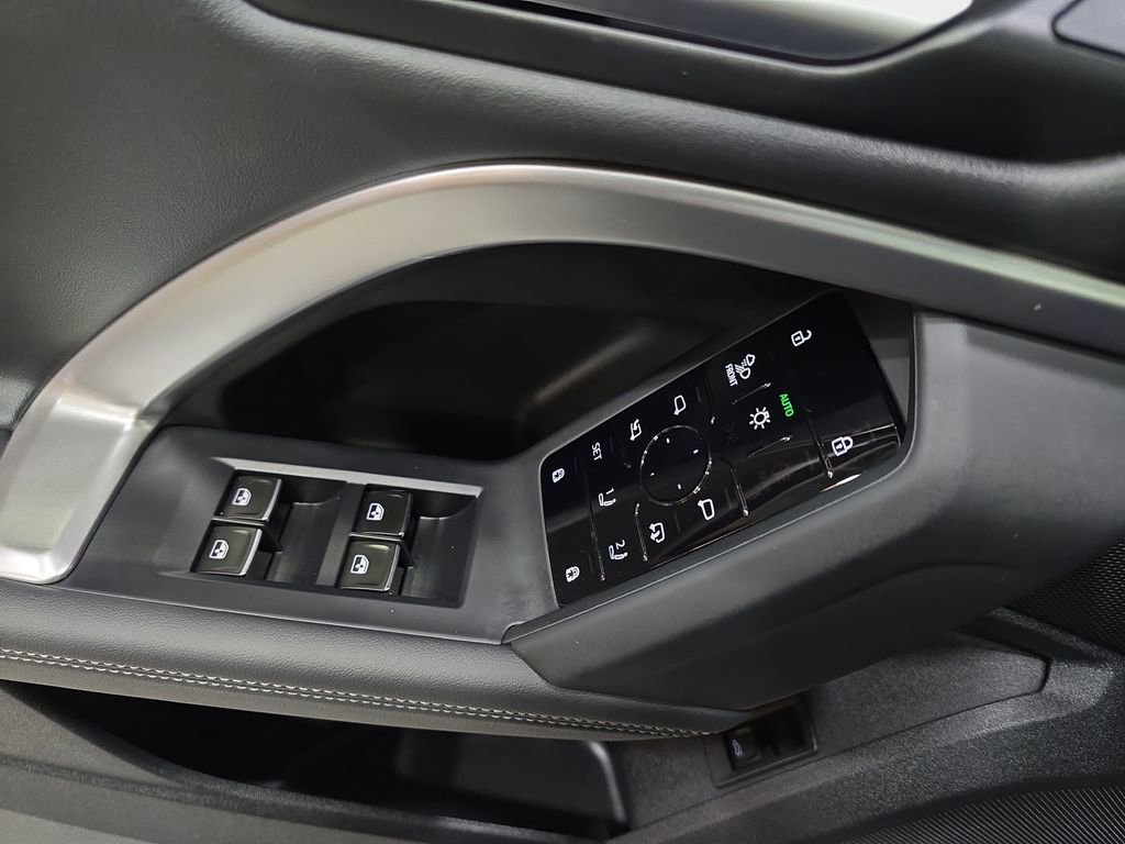 Used 2025 Audi Q5 Prestige image 30