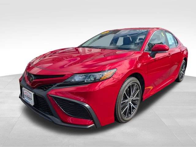 Used 2023 Toyota Camry SE FWD image 3