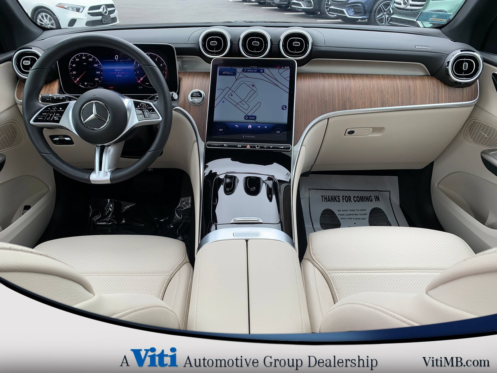 Used 2024 Mercedes-Benz GLC 300 4MATIC image 2