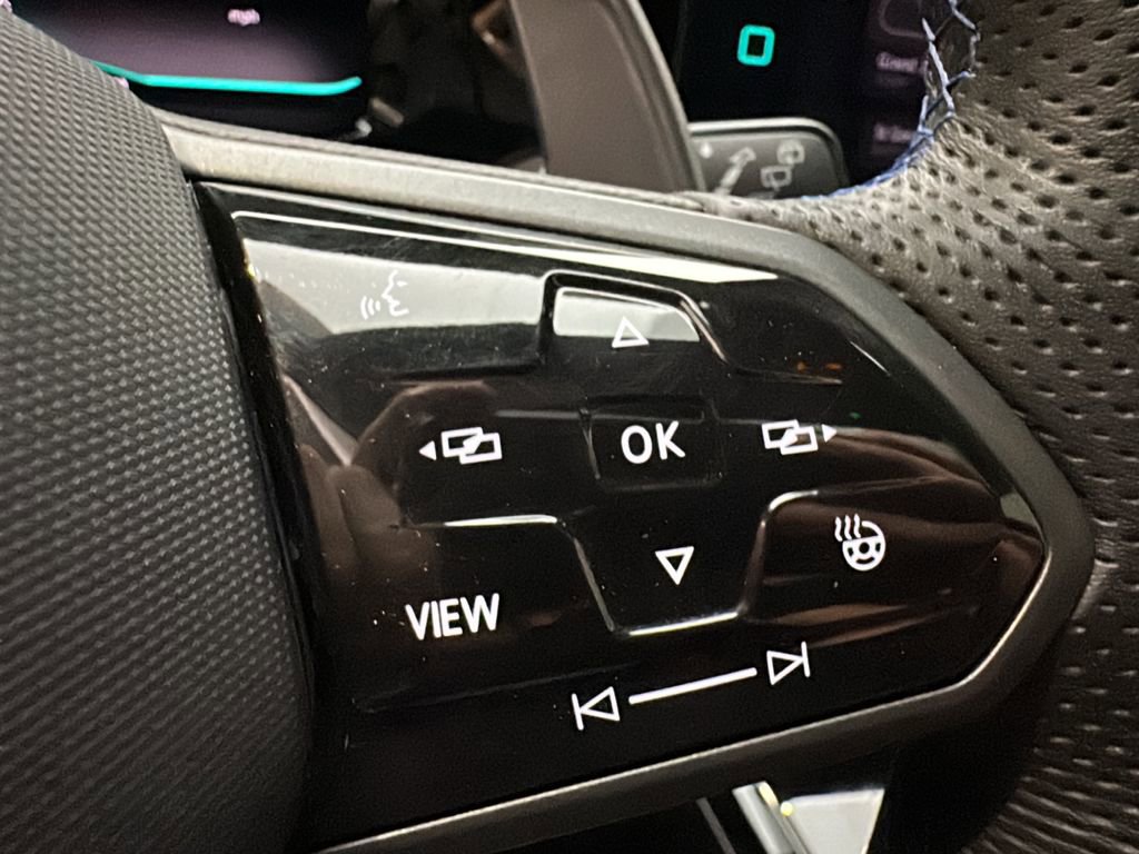 Used 2024 Volkswagen Golf R image 23