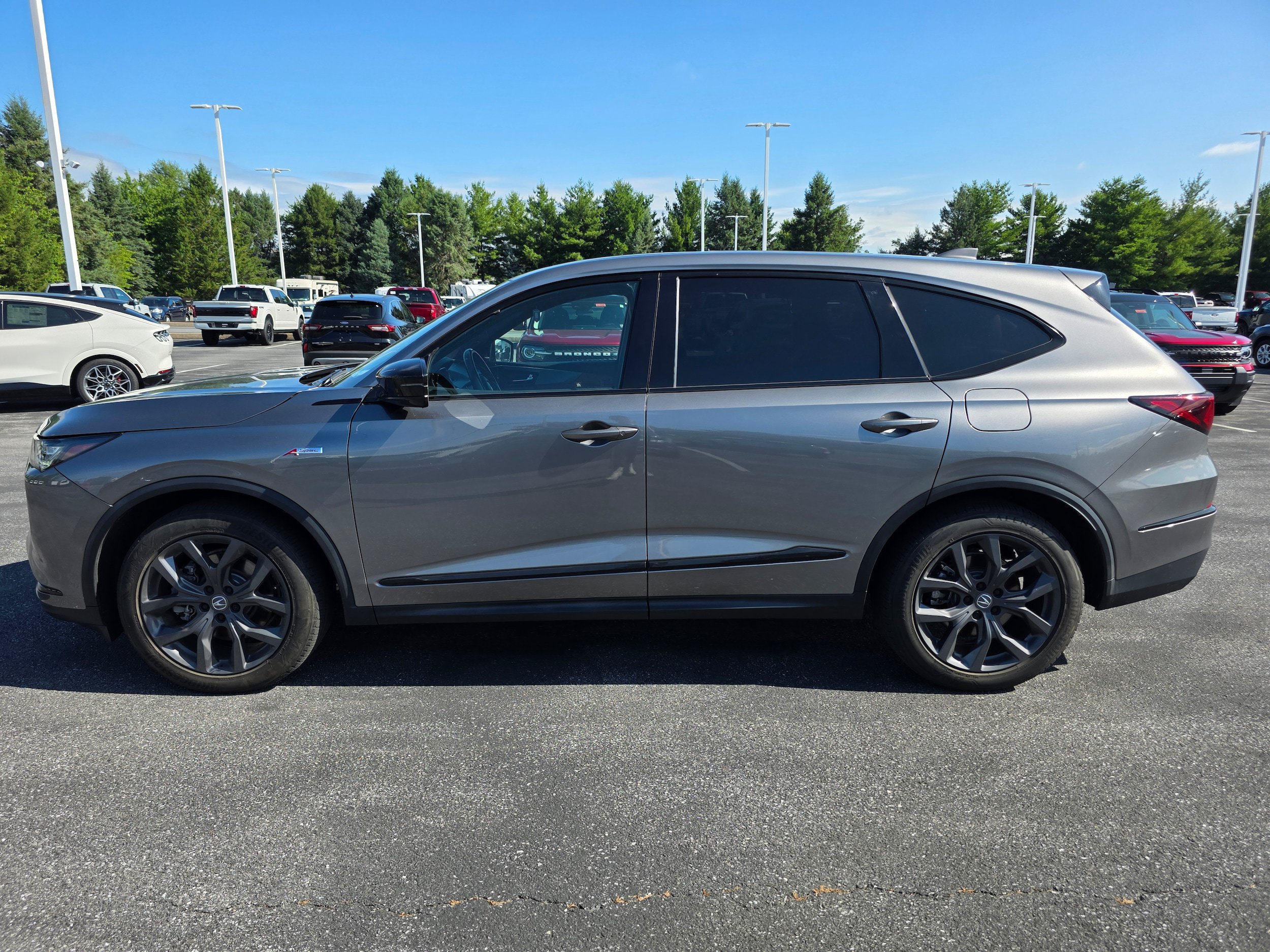 Used 2023 Acura MDX A-Spec AWD/4WD image 2