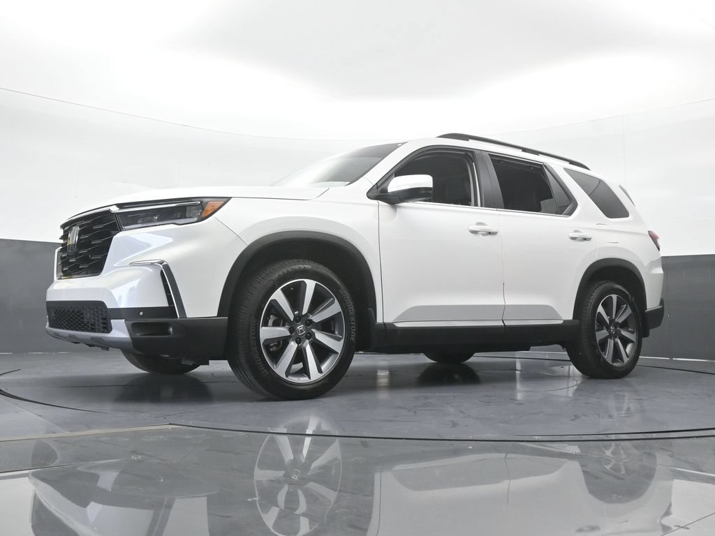 Used 2025 Honda Pilot Touring image 62