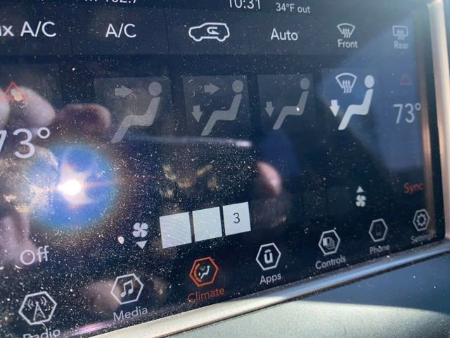 Used 2021 Jeep Grand Cherokee Laredo image 5