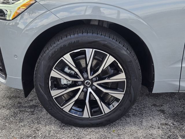 Certified 2024 Volvo XC60 B5 Plus w/ Protection Package Premier AWD/4WD image 12