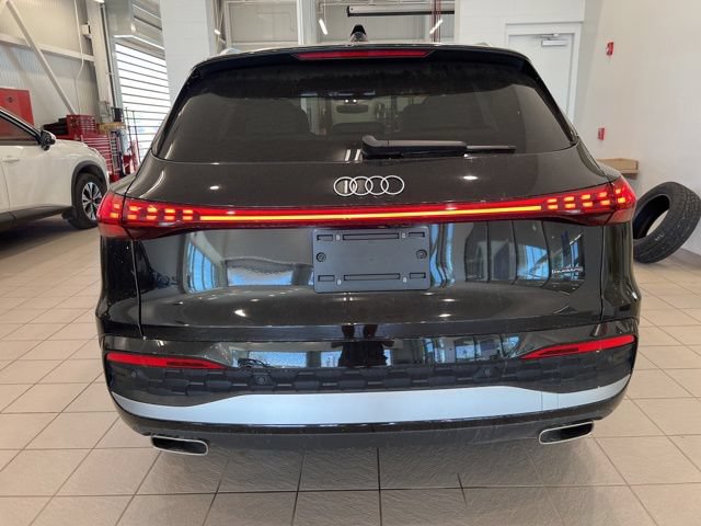 Used 2025 Audi Q5 Premium w/ Convenience Package AWD/4WD image 6