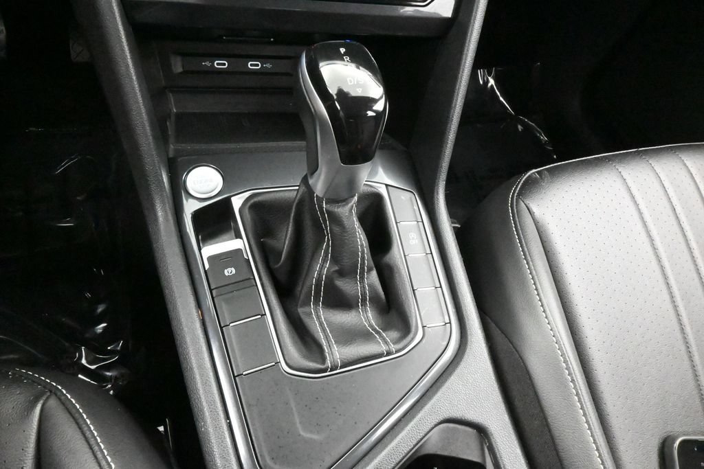 Used 2024 Volkswagen Tiguan SE FWD image 28