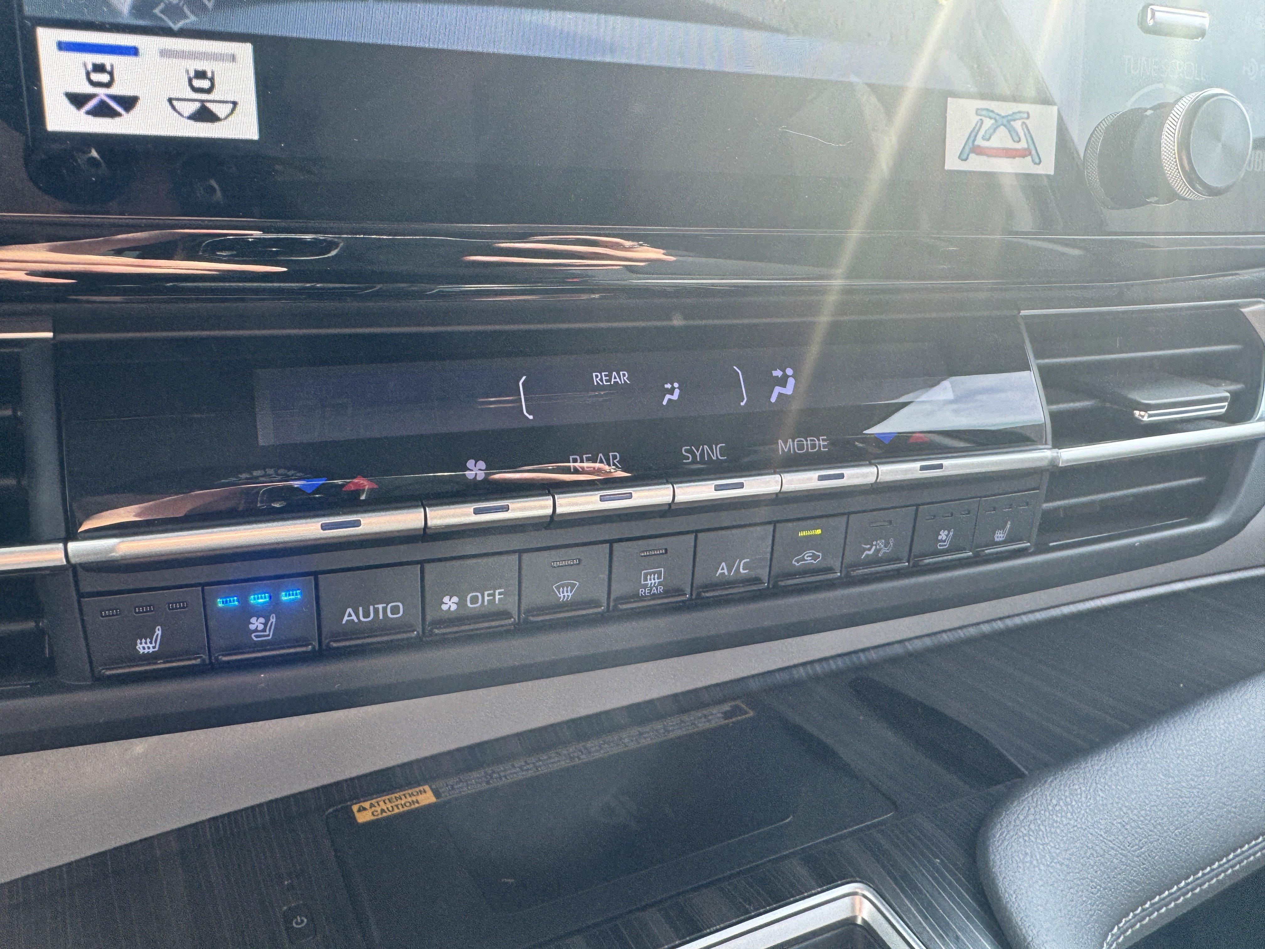 Certified 2021 Toyota Sienna Limited image 28