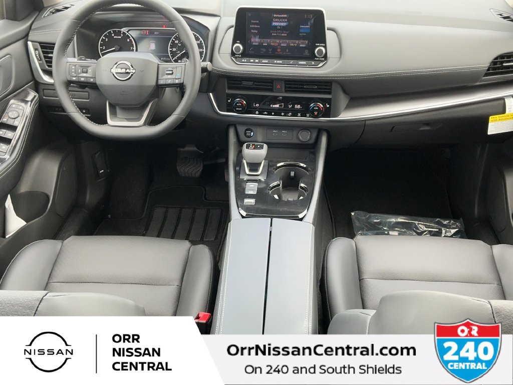 New 2027 Nissan Rogue Dark Armor FWD image 15