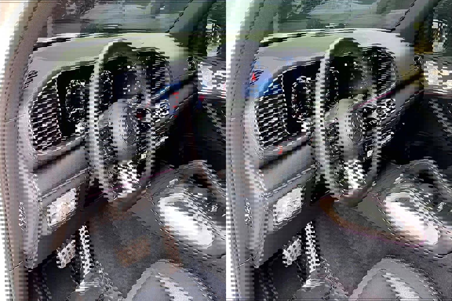 Used 2025 Mercedes-Benz GLE 53 AMG 4MATIC image 17